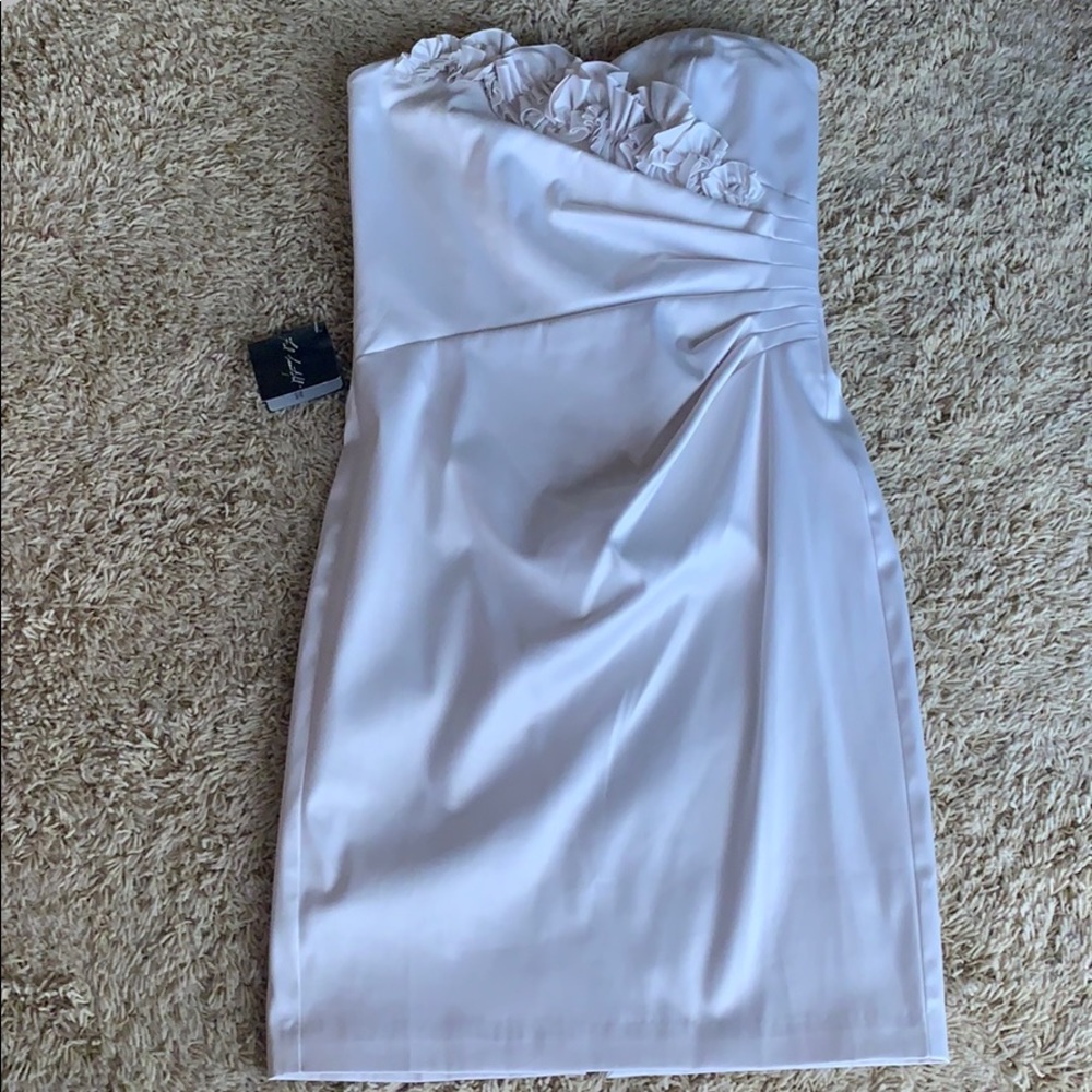 NWT: White House| Black Market